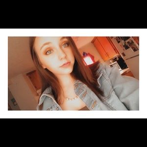 Meet your Posher, Jillian